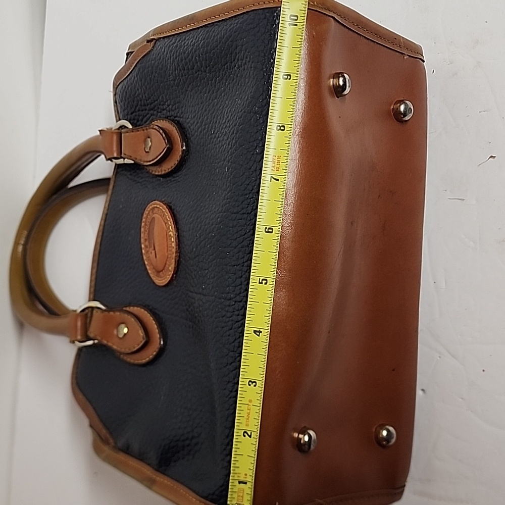 Dooney & Bourke Vintage Navy Blue and Tan Quality Leather Satchel Doctors Bag - Picture 12 of 15